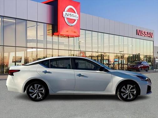 2025 Nissan Altima S FWD