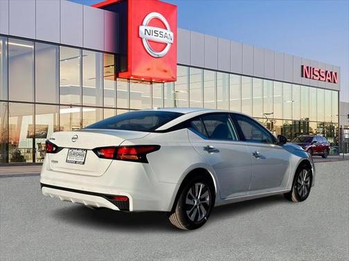 2025 Nissan Altima S FWD