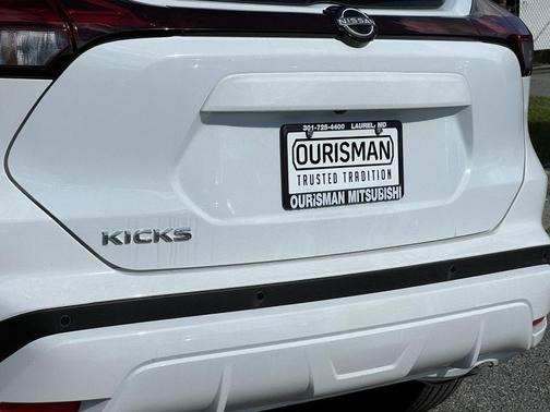 2025 Nissan Kicks S