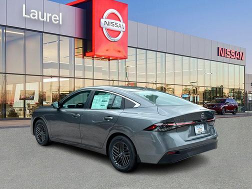 Gun Met 2026 Nissan Sentra SV