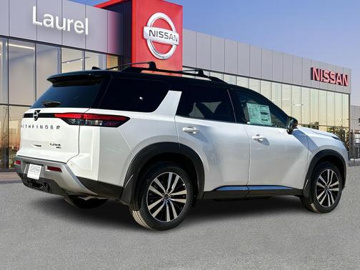 2025 Nissan Pathfinder Platinum 4WD