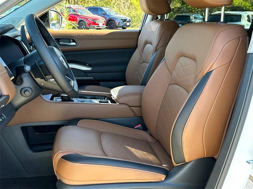 2025 Nissan Pathfinder Platinum 4WD