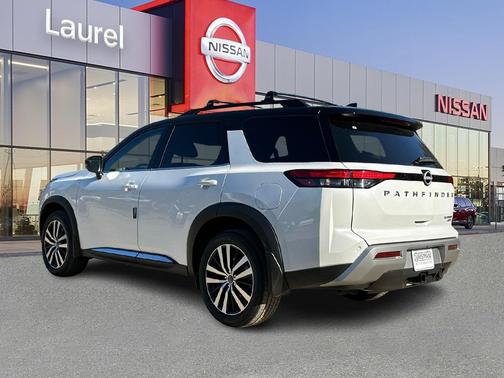 2025 Nissan Pathfinder Platinum 4WD