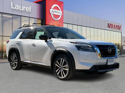 2025 Nissan Pathfinder Platinum 4WD