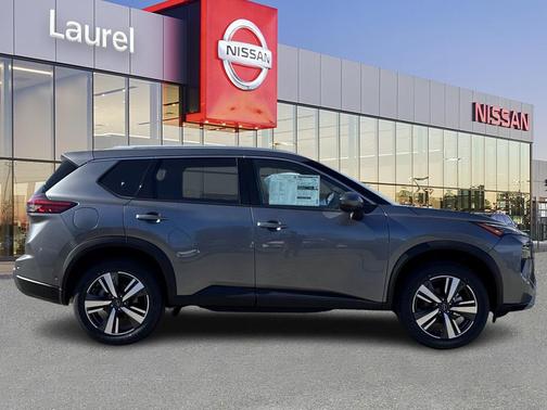 2025 Nissan Rogue SL