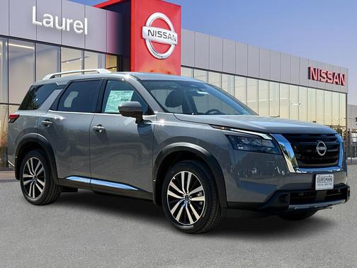 2025 Nissan Pathfinder Platinum 4WD