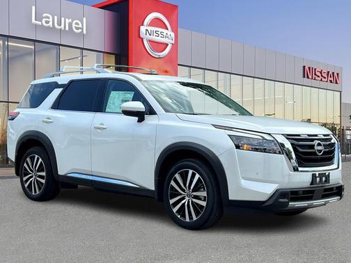 2025 Nissan Pathfinder Platinum 4WD
