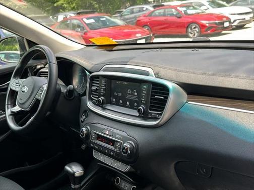 2020 Kia Sorento S