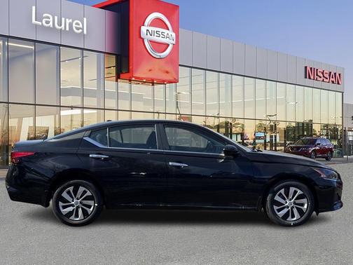 2025 Nissan Altima S FWD