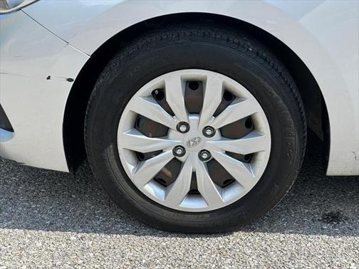 2020 Hyundai Accent SE