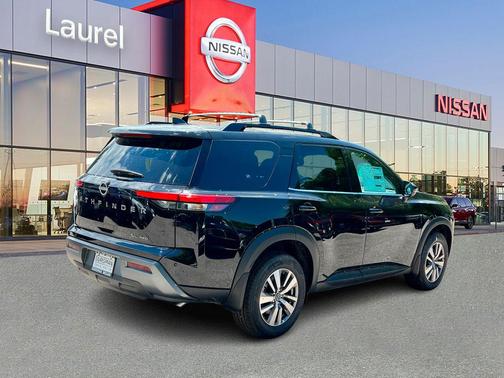 Super Black 2026 Nissan Pathfinder SL