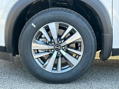 2025 Nissan Pathfinder SL 4WD