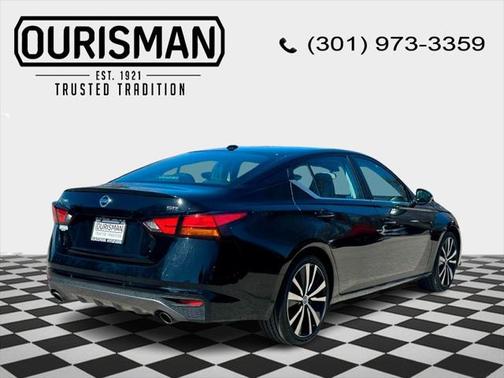 2022 Nissan Altima SR FWD