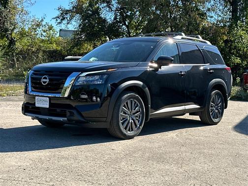 2025 Nissan Pathfinder SL 4WD