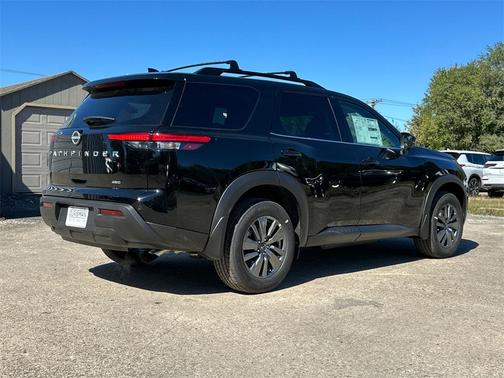 2025 Nissan Pathfinder SV 4WD