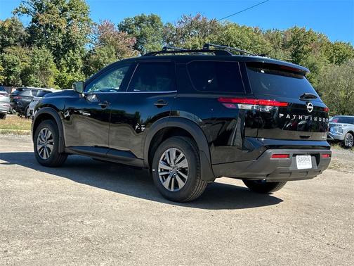 2025 Nissan Pathfinder SV 4WD