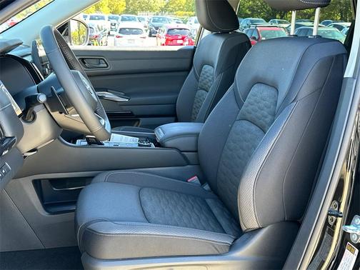 2025 Nissan Pathfinder SV 4WD