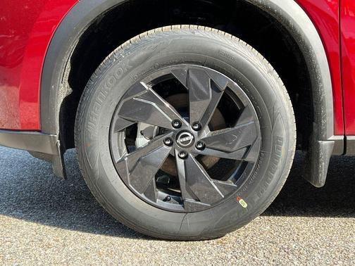 Scarlet 2026 Nissan Rogue SV