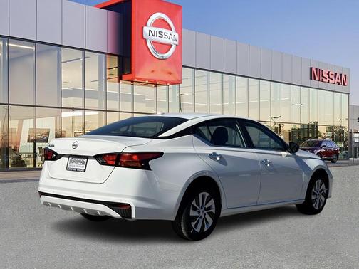 2025 Nissan Altima S FWD