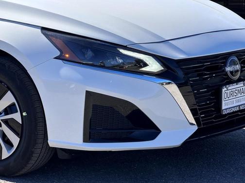 2025 Nissan Altima S FWD