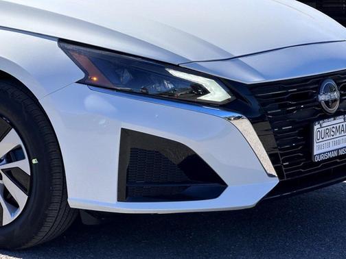 2025 Nissan Altima S FWD