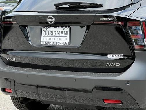 2025 Nissan Kicks SV