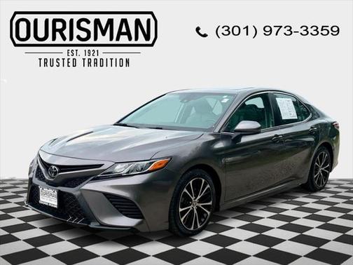 2020 Toyota Camry SE