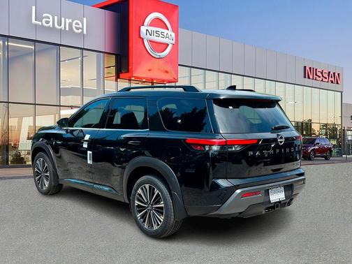 Super Black 2026 Nissan Pathfinder Platinum