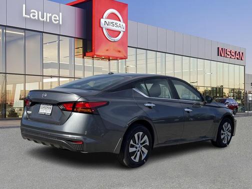 2025 Nissan Altima S FWD