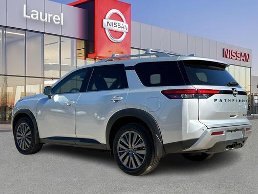 2025 Nissan Pathfinder SL 4WD