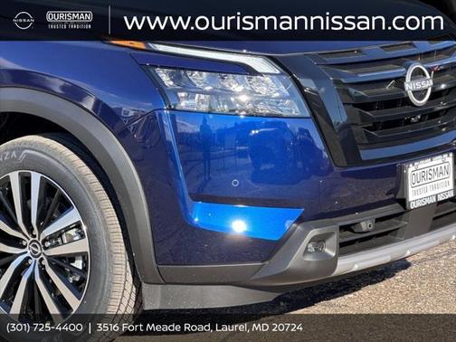 2025 Nissan Pathfinder Platinum 4WD