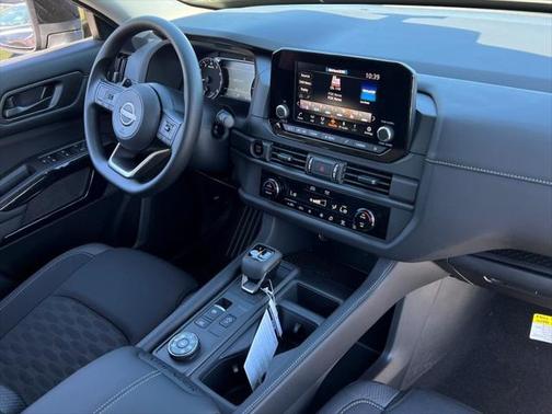 2025 Nissan Pathfinder S 4WD