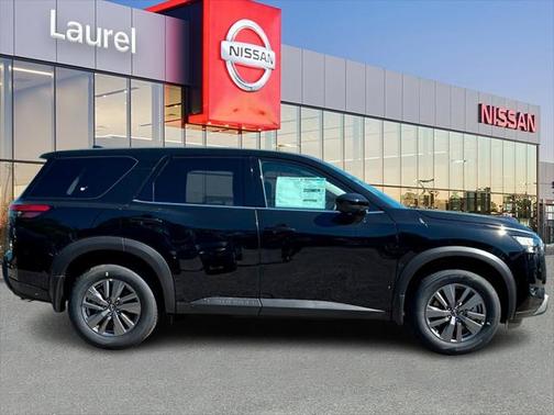 2025 Nissan Pathfinder S 4WD