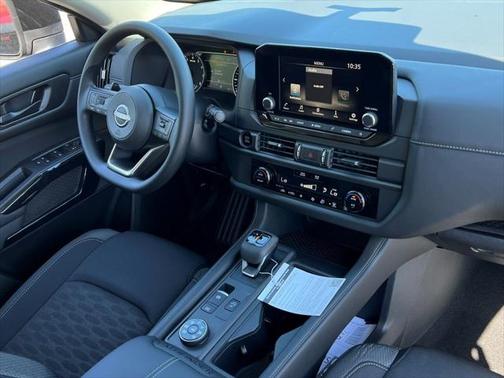 2025 Nissan Pathfinder S 4WD