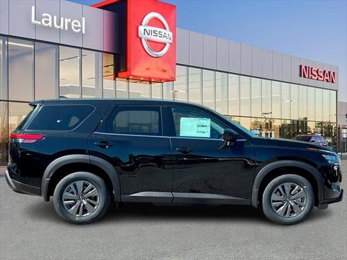 2025 Nissan Pathfinder S 4WD