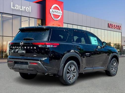 2025 Nissan Pathfinder S 4WD