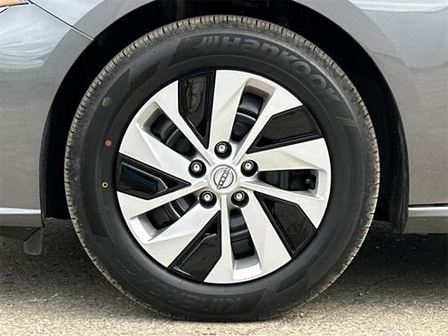 2025 Nissan Altima S FWD