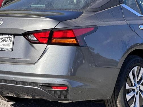 2025 Nissan Altima S FWD