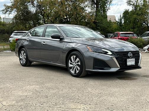 2025 Nissan Altima S FWD