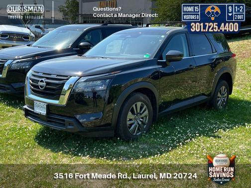 Super Black 2025 Nissan Pathfinder SV 4WD