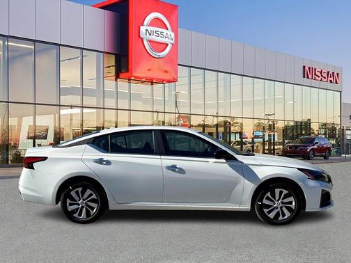 2025 Nissan Altima S FWD