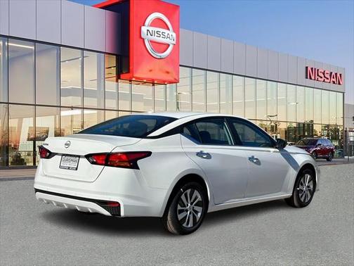 2025 Nissan Altima S FWD