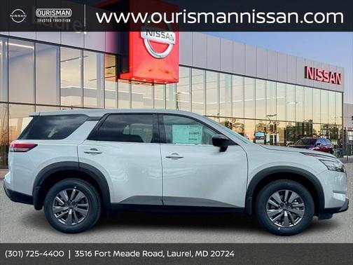 2025 Nissan Pathfinder S