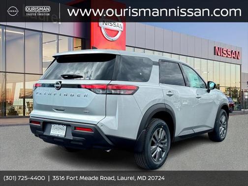 2025 Nissan Pathfinder S