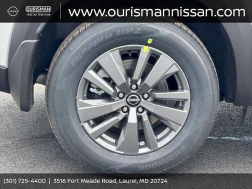 2025 Nissan Pathfinder S
