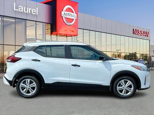 2025 Nissan Kicks S