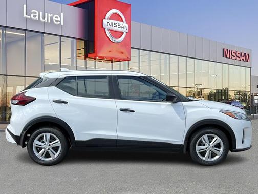2025 Nissan Kicks S