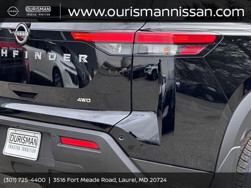 2025 Nissan Pathfinder SV 4WD