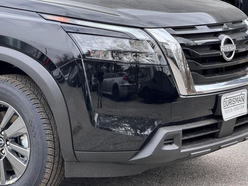 2025 Nissan Pathfinder SV 4WD