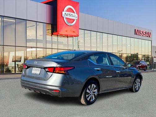 2025 Nissan Altima S FWD